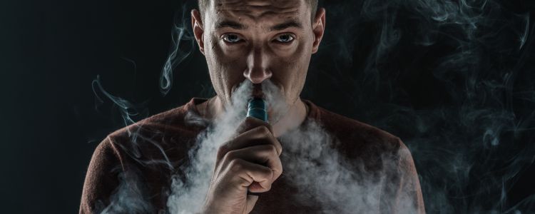 La sigaretta elettronica ti fa tossire odse i cinque motivi